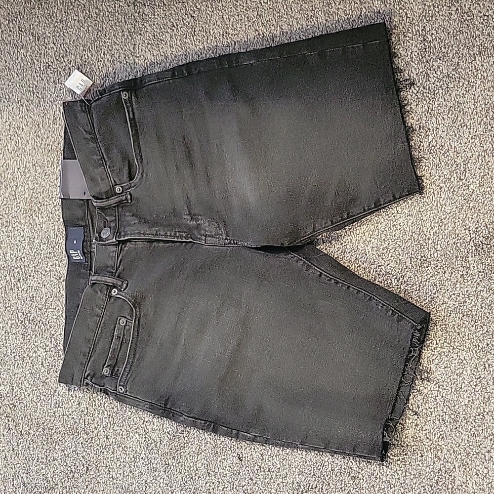 Gap shorts